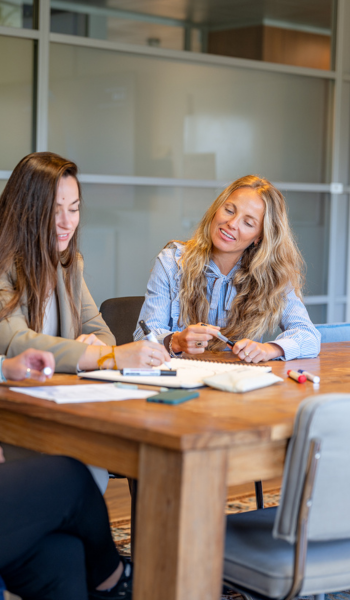 Collega's in gesprek, overleg